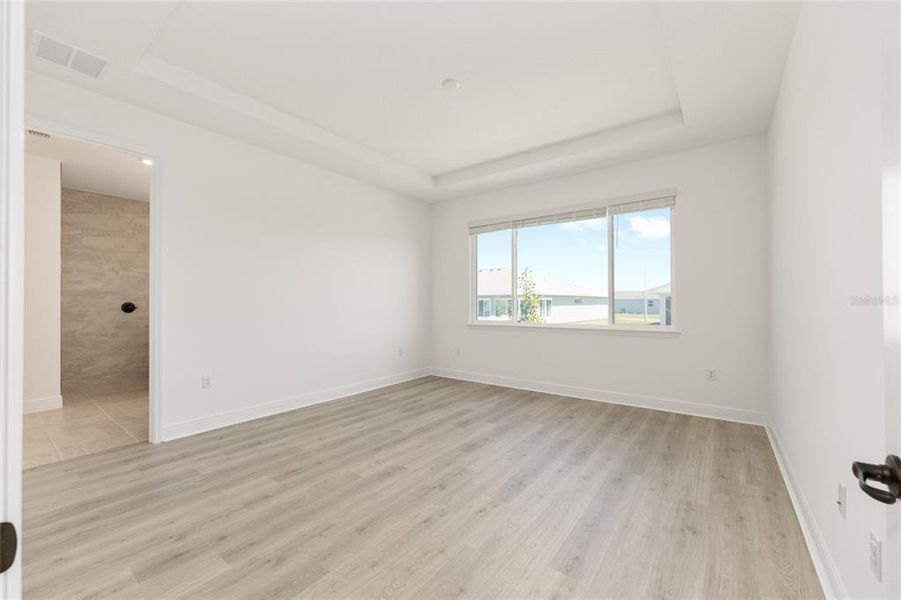 Spacious, unfurnished interior of a new home in , Ocala (Image 32).