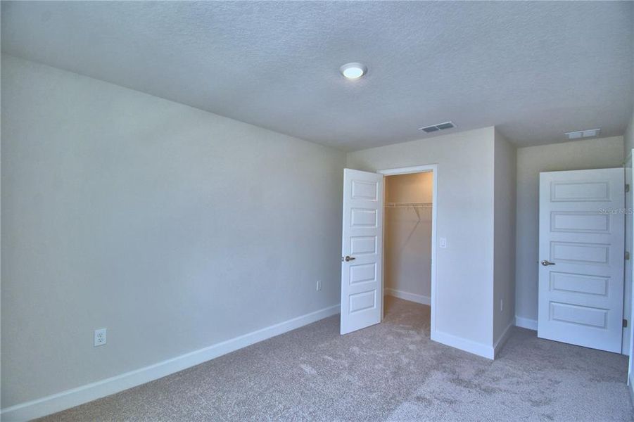 Spacious, unfurnished interior of a new home in Lake Juliana Estates, Auburndale (Image 15).