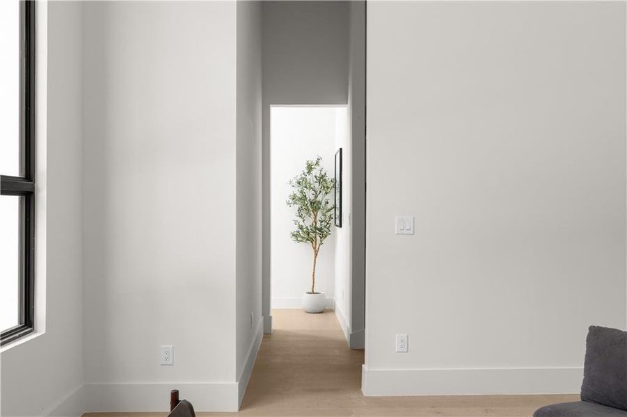 Spacious, unfurnished interior of a new home in , Atlanta (Image 23).