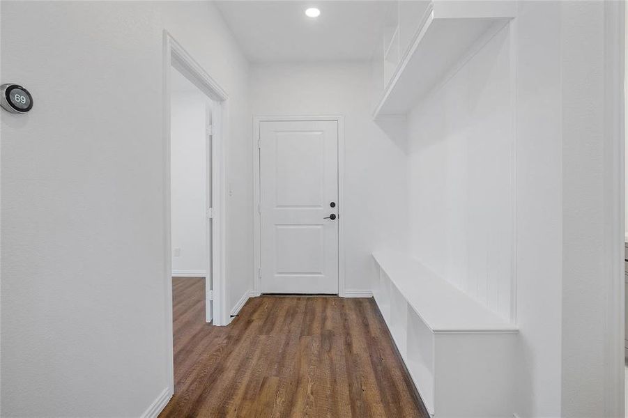 Spacious, unfurnished interior of a new home in , Celeste (Image 25).