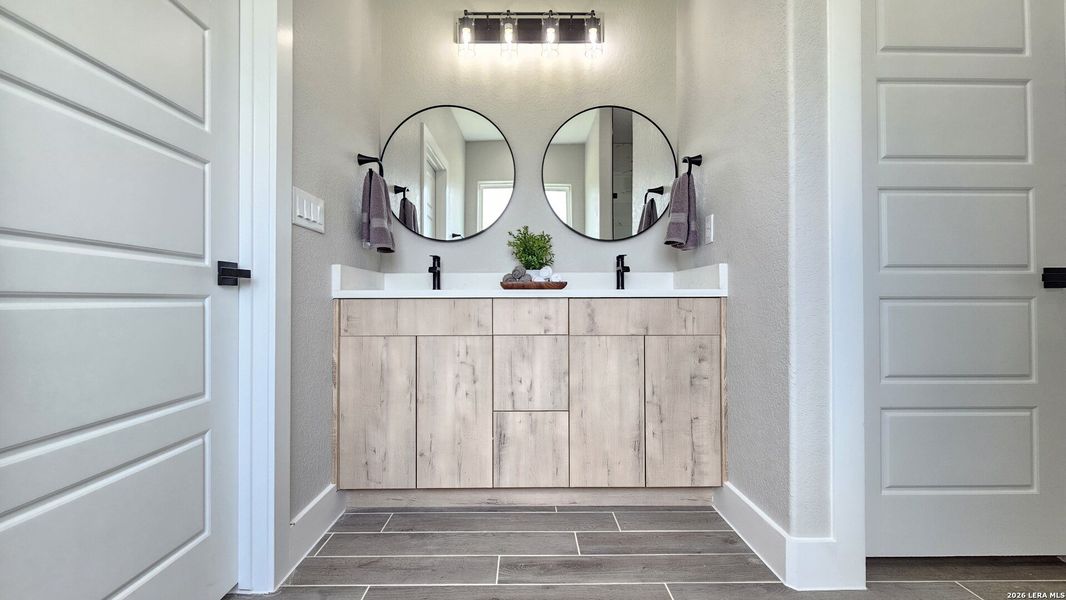 Furnished interior view inside a new home in , Atascosa (Image 6).