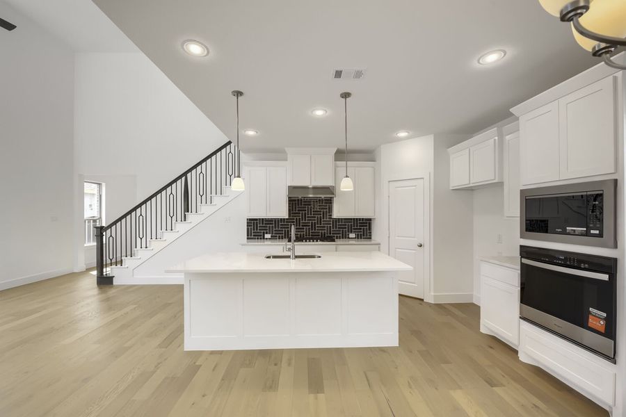 1724 Truro - Kitchen