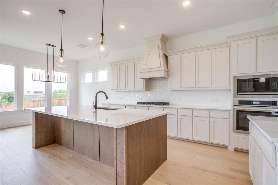 Furnished interior view inside a new home in Talon Hills, Fort Worth (Image 18). Furnished interior view inside a new home in Talon Hills, Fort Worth (Image 18).