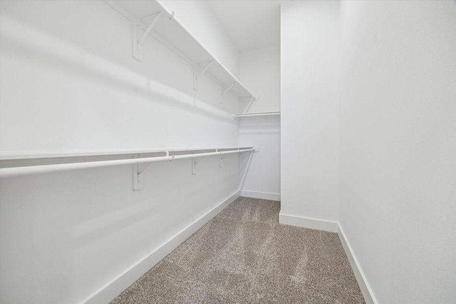 Spacious, unfurnished interior of a new home in , Houston (Image 17).