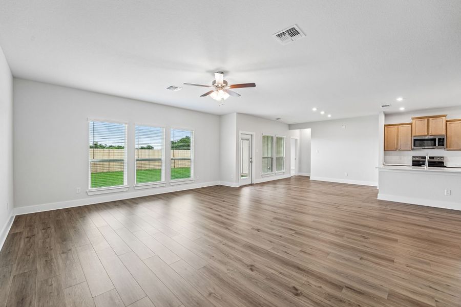 Representative unfurnished interior of a home built from the Valor by Omega Builders in Wildwood Estates, Nolanville (Image 6).