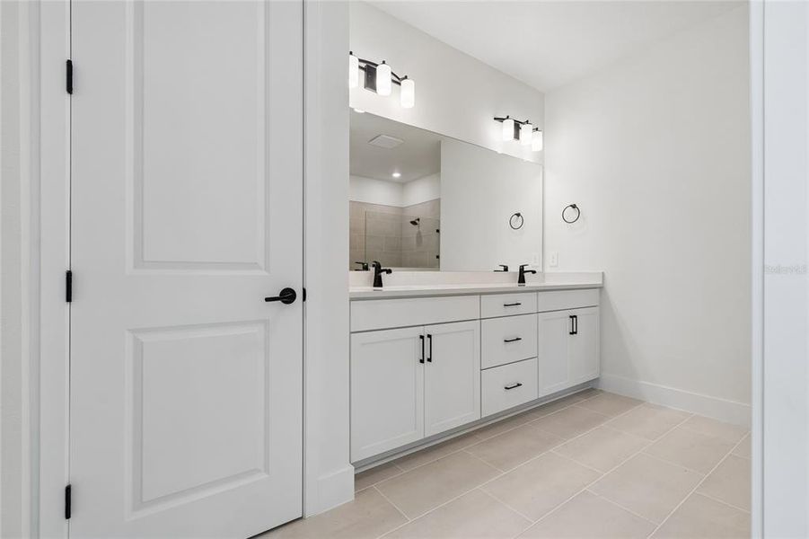 Furnished interior view inside a new home in Gracewater at Sarasota, Sarasota (Image 9).