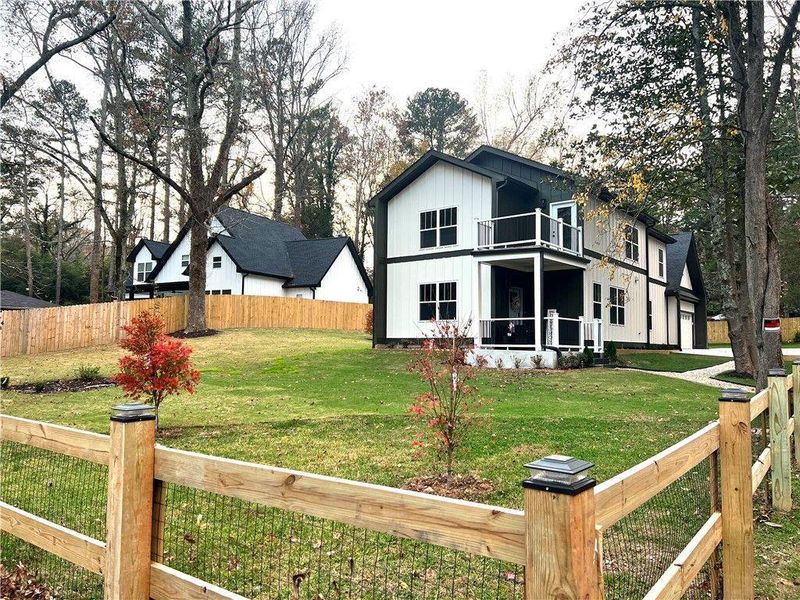 Exterior details and patio area of a home in , Atlanta (Image 27).