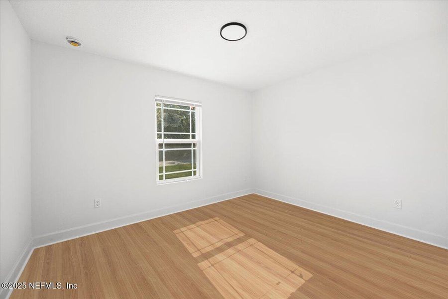 Spacious, unfurnished interior of a new home in , Keystone Heights (Image 10).