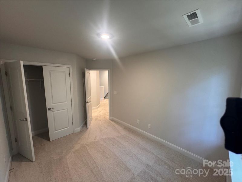 Spacious, unfurnished interior of a new home in Pine Trace, Gastonia (Image 12).