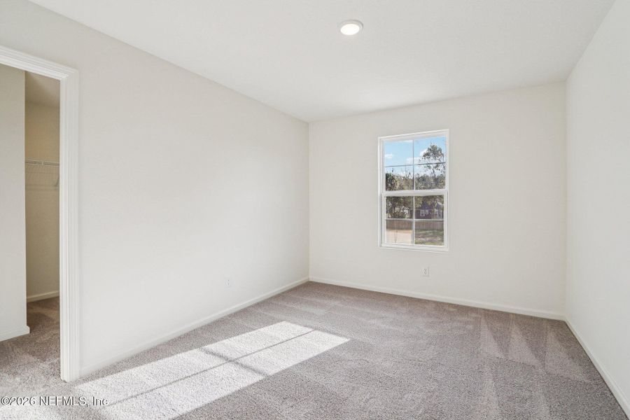 Spacious, unfurnished interior of a new home in Park Grove, Jacksonville (Image 27).