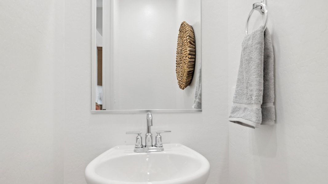 Close-up of interior finishes inside a home in Rio Rancho Estates, Wittmann (Image 23).