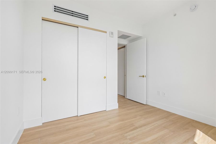 Spacious, unfurnished interior of a new home in , Miami (Image 23).