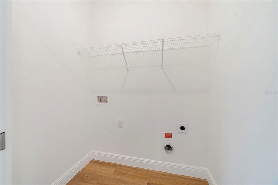 Spacious, unfurnished interior of a new home in , Deland (Image 14).