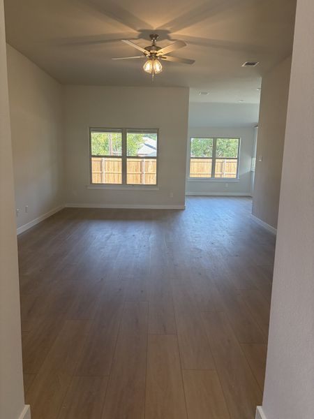 Spacious, unfurnished interior of a new home in Craftsman's Corner, Cleburne (Image 6).