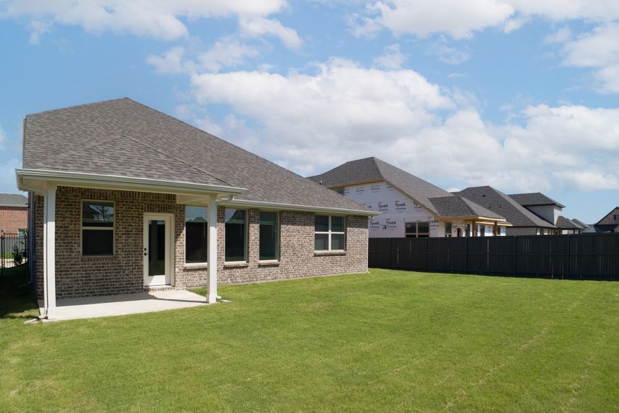 Exterior details and patio area of a home in Goodland, Midlothian (Image 2).