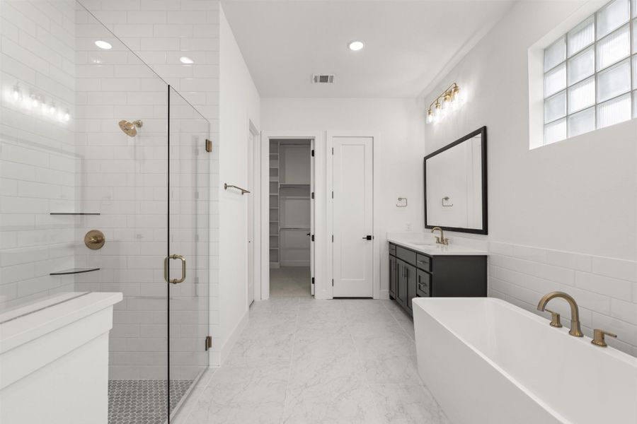 Representative furnished interior of a home built from the 4512 by Tradition Homes in Mustang Lakes, McKinney (Image 7).