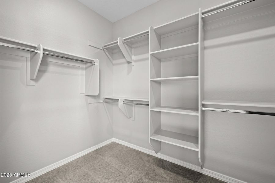 29)PRIMARY CLOSET 29)PRIMARY CLOSET