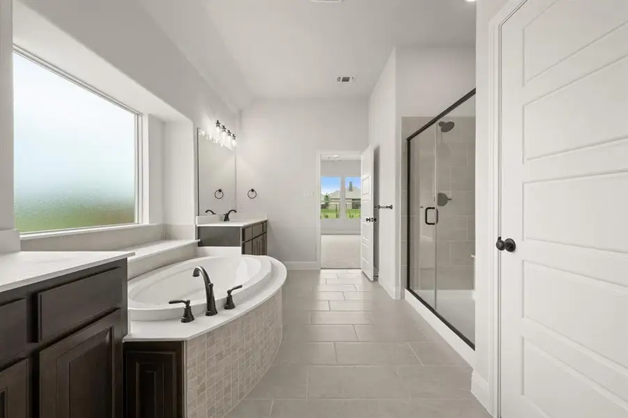 DFW-Redden Farms-Concept 2622-3457 Shorthorn Lane-Primary BathroomRisewell Homes-4