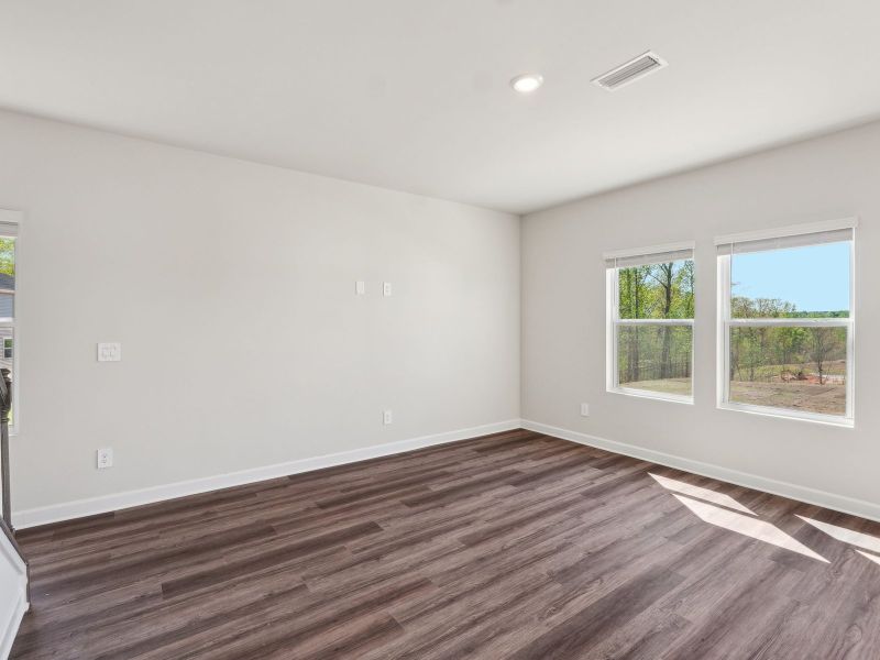 Spacious, unfurnished interior of a new home in Calico Creek, Cherryville (Image 12).
