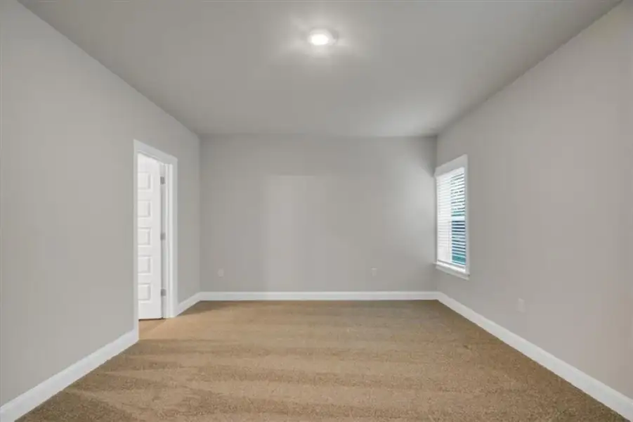 Spacious, unfurnished interior of a new home in Tuscany Hills, Douglasville (Image 29).