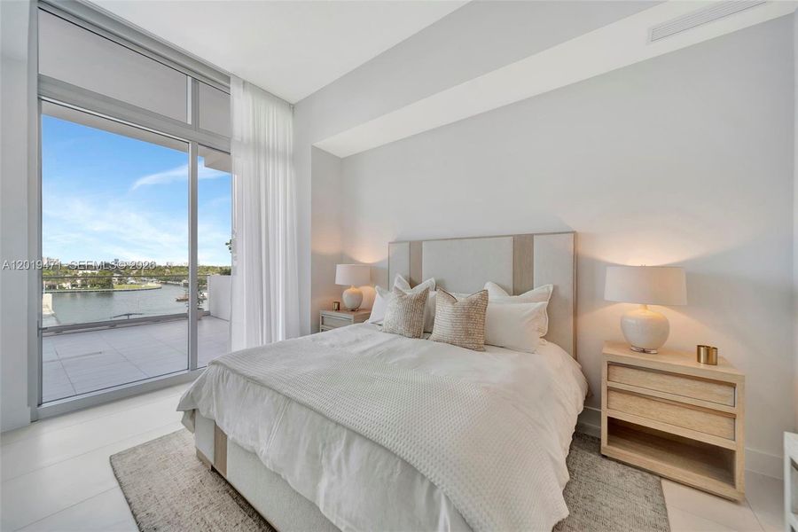 Furnished interior view inside a new home in , Fort Lauderdale (Image 40).