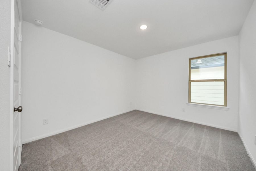 Spacious, unfurnished interior of a new home in Elyson, Katy (Image 19).