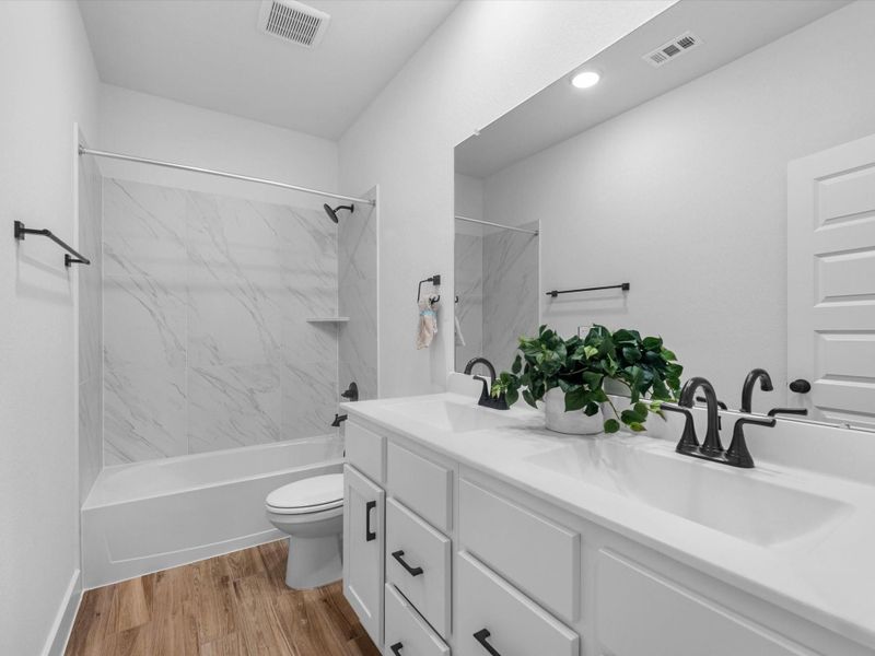 Furnished interior view inside a new home in Clopton Farms, Montgomery (Image 11).