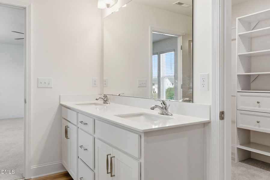 202 Burford Way-49