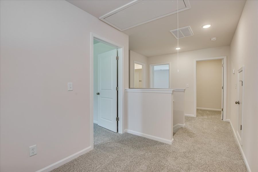 Spacious, unfurnished interior of a new home in Hitchcock Preserve 60', Aiken (Image 21).