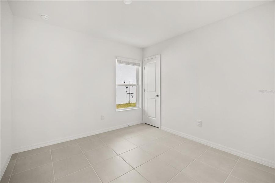 Spacious, unfurnished interior of a new home in Hickory Ranch, Auburndale (Image 13).