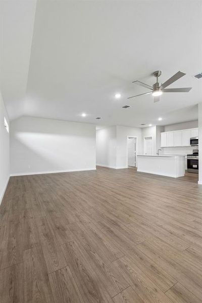 Spacious, unfurnished interior of a new home in Trails of Lavon, Lavon (Image 21). Spacious, unfurnished interior of a new home in Trails of Lavon, Lavon (Image 21).