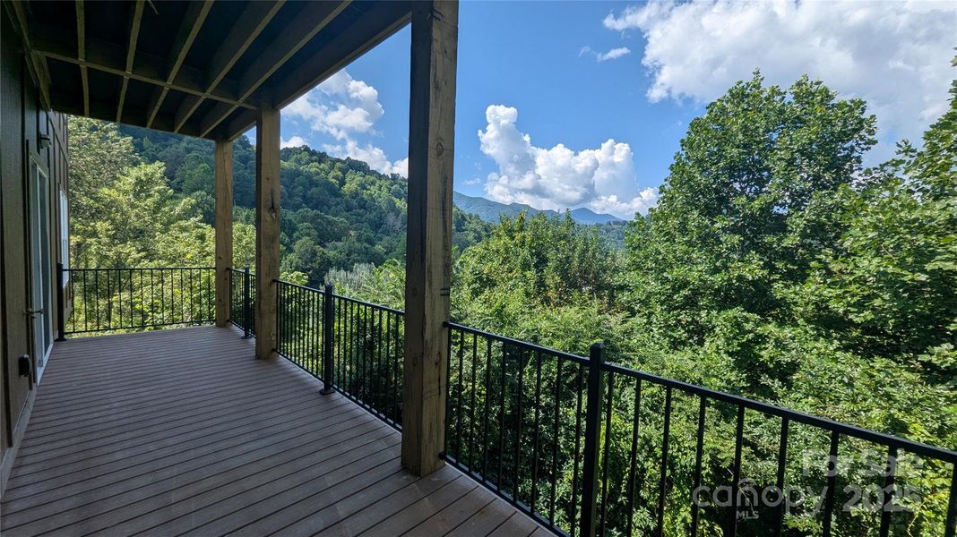 Spacious, unfurnished interior of a new home in , Waynesville (Image 14).