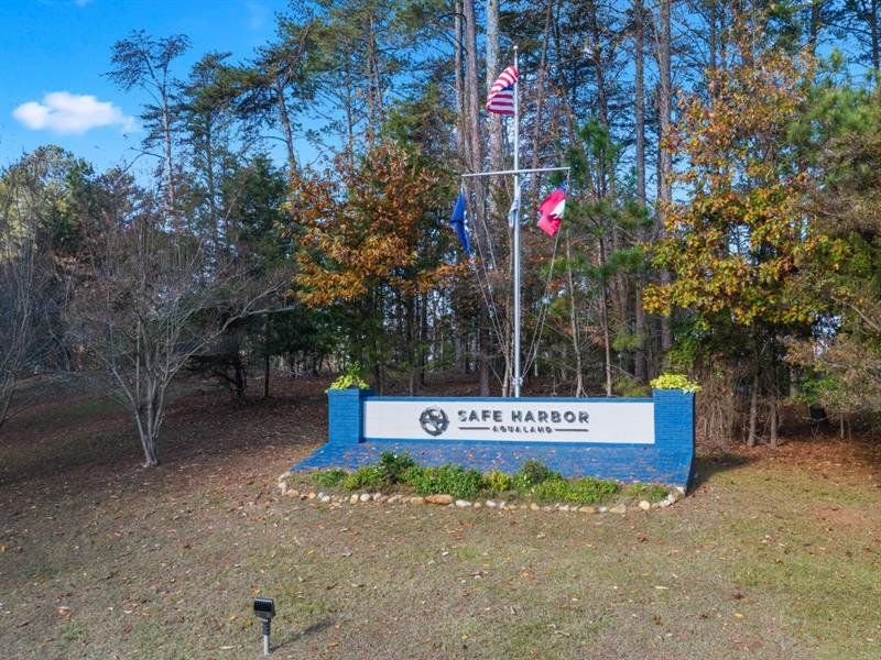 Image 81 of a home in Waypoint.