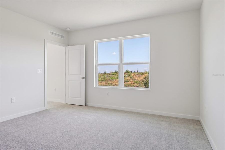 Spacious, unfurnished interior of a new home in Hamilton Bluff, Haines City (Image 22).