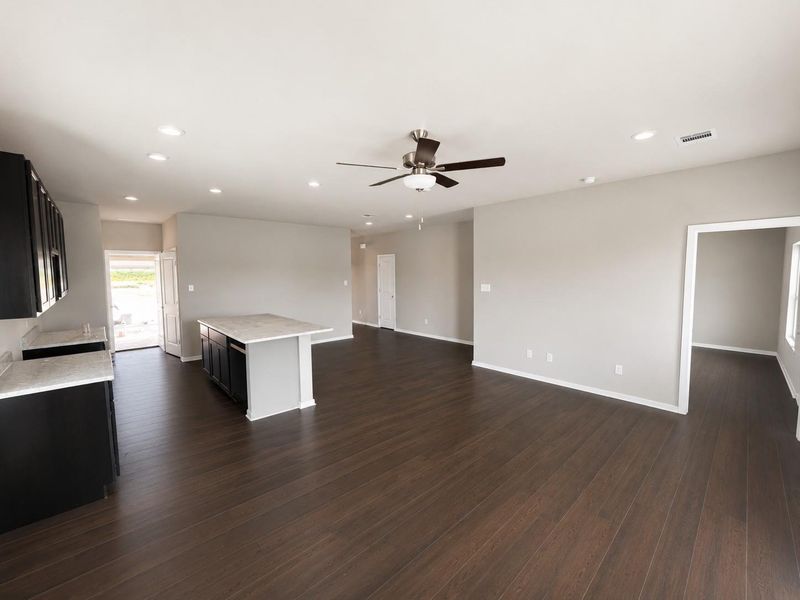 From Casual Dining to Kitchen & Family Room From Casual Dining to Kitchen & Family Room