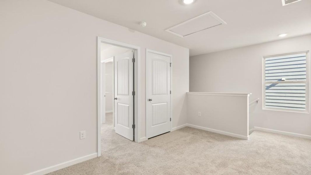 Spacious, unfurnished interior of a new home in Oconee Overlook, Gainesville (Image 22).