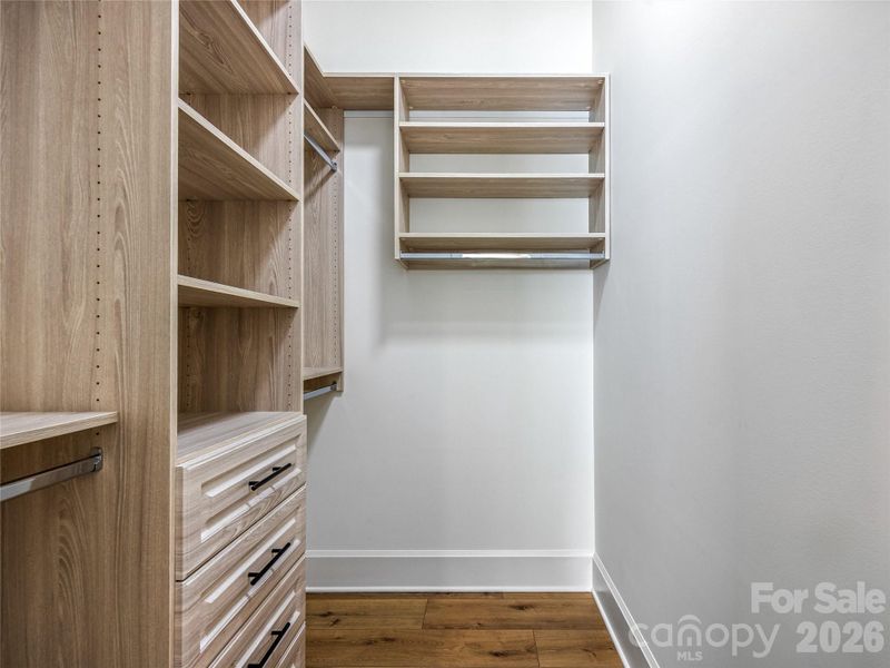 Image 42 of a home in .