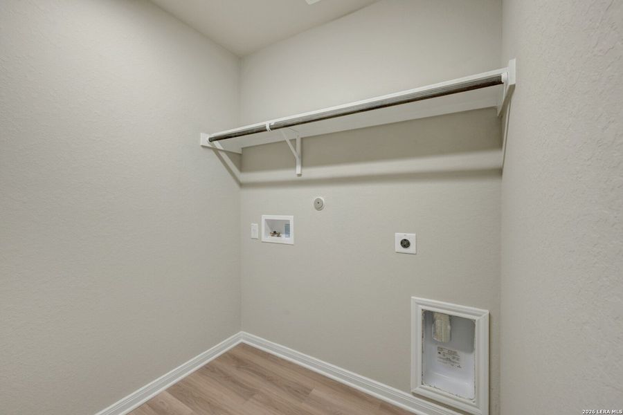 Spacious, unfurnished interior of a new home in Greenspoint Heights, Seguin (Image 20).