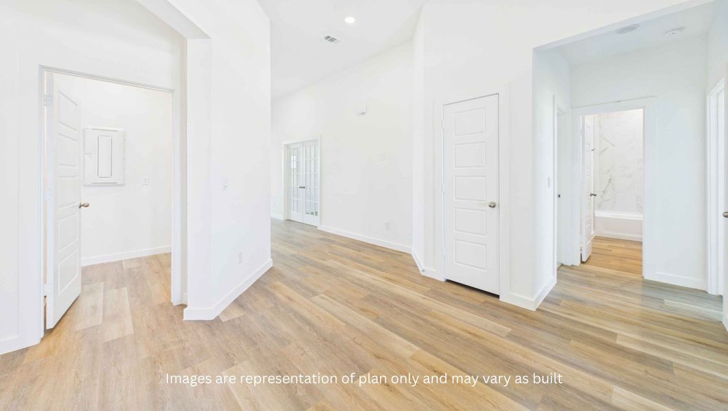 Representative unfurnished interior of a home built from the The Lakemont by D.R. Horton in Westmont, Lubbock (Image 7).