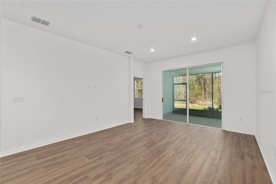 Spacious, unfurnished interior of a new home in , Ocala (Image 43).