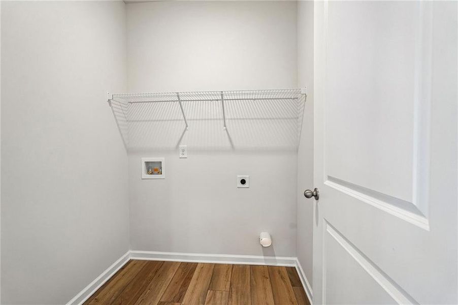 Spacious, unfurnished interior of a new home in Villages at Cedar Hill, Dallas (Image 33).