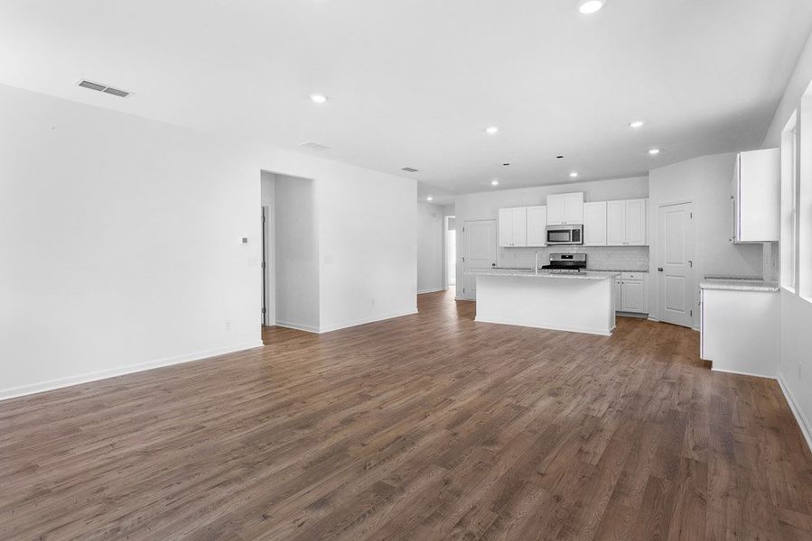 Representative unfurnished interior of a home built from the Moreland by Taylor Morrison in Heritage River, Euharlee (Image 17).