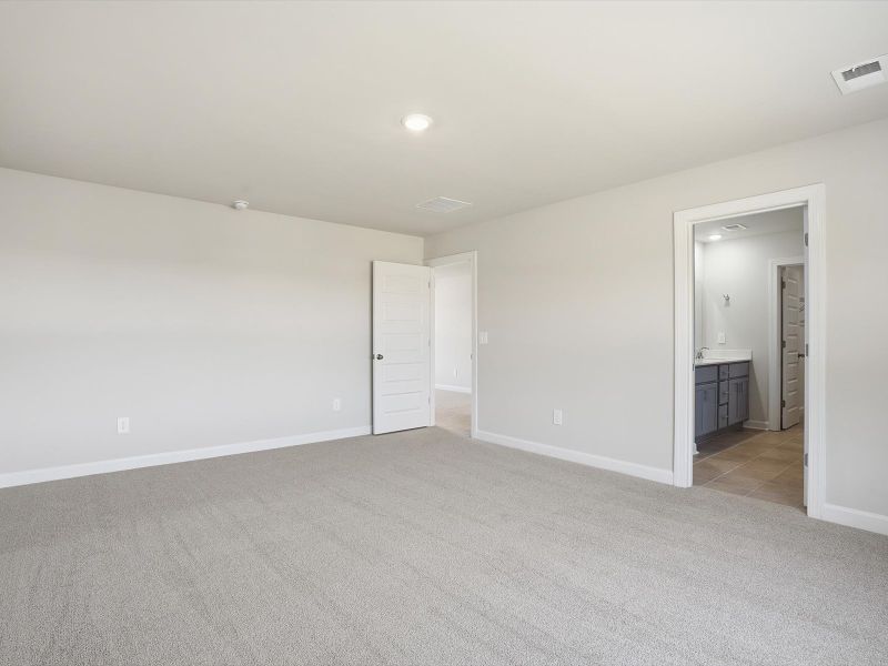 Spacious, unfurnished interior of a new home in The Farm at Wells Creek - Signature Collection, Gray Court (Image 18). Spacious, unfurnished interior of a new home in The Farm at Wells Creek - Signature Collection, Gray Court (Image 18).