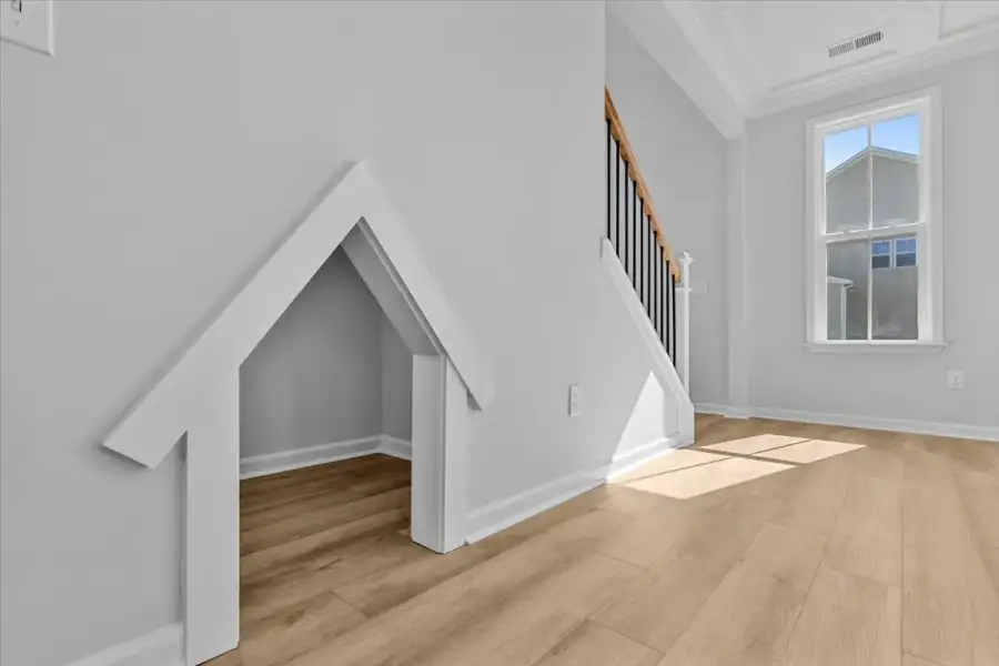 Spacious, unfurnished interior of a new home in Lilah Grove, Summerfield (Image 32).