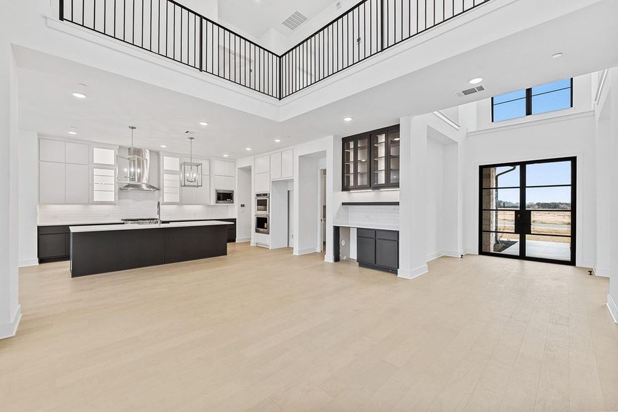 Spacious, unfurnished interior of a new home in Hilltop Ranch, Leander (Image 25).