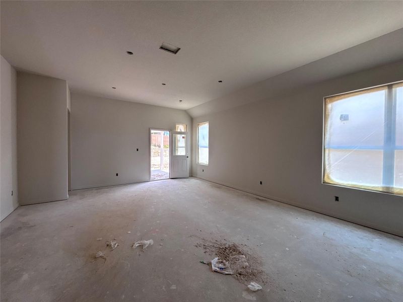 Spacious, unfurnished interior of a new home in The Colony 50s, Cedar Creek (Image 23).