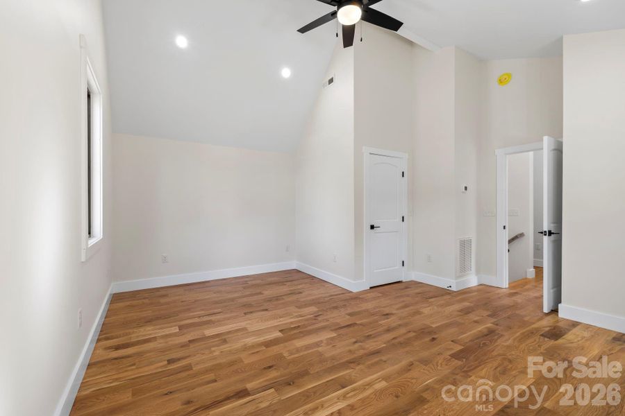 Spacious, unfurnished interior of a new home in , Hendersonville (Image 25).