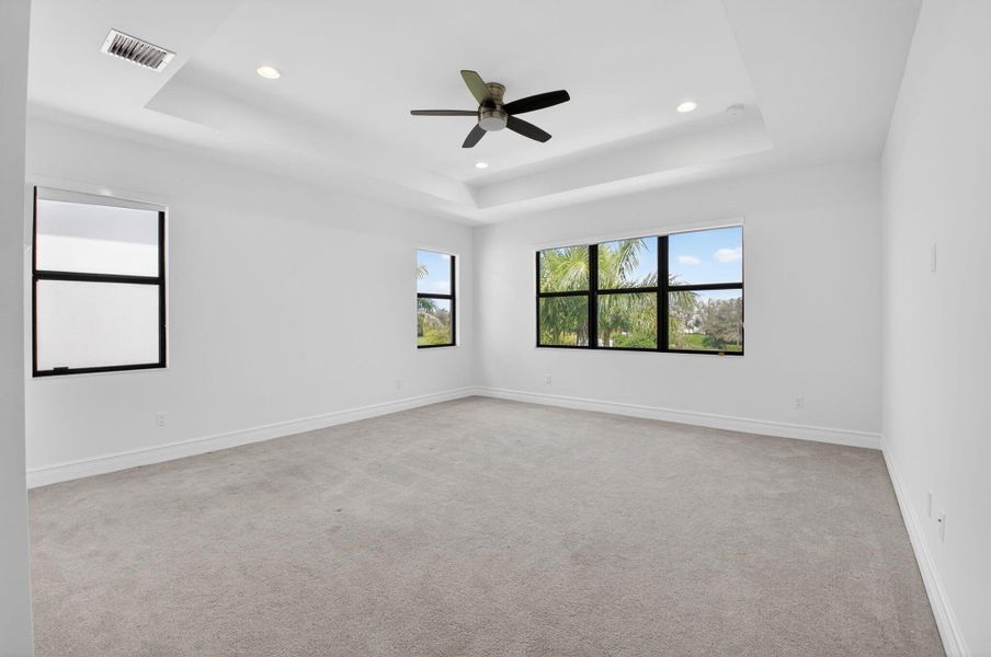 Spacious, unfurnished interior of a new home in , Boca Raton (Image 42).