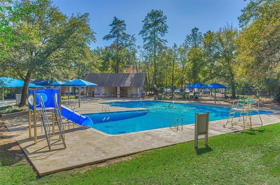 Both kids and adults will love the area pool during those Texas summers!