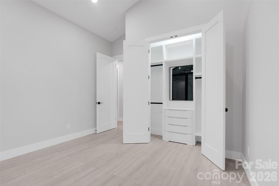 Spacious, unfurnished interior of a new home in , Leicester (Image 29).